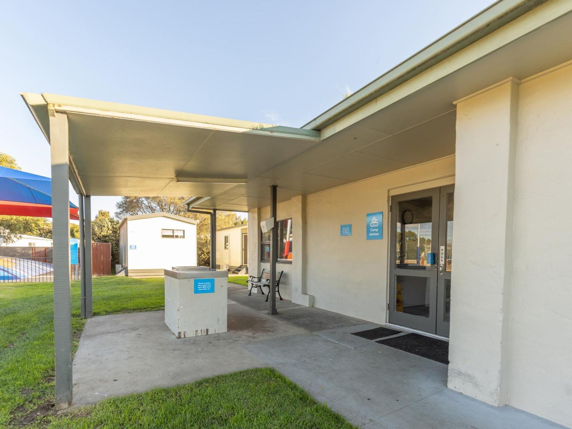 Nrma Warrnambool Riverside Holiday Park Kültér fotó